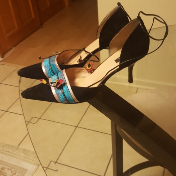 Black suede tie up heels - Picture 4 of 4
